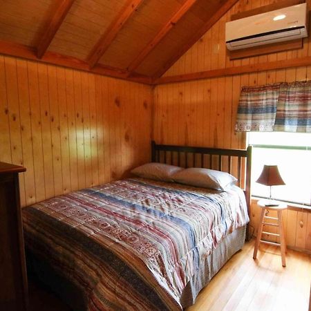 Lakefront Cedar Cabin - 6 Mead Εξωτερικό φωτογραφία